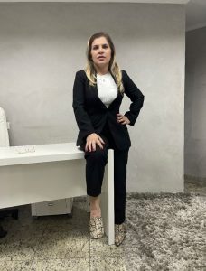Adnilva, a CEO Visionária: A Conquista do Mercado Online para G2K Jeans!