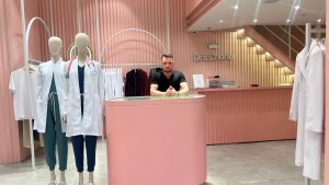 Felipe Brogna: A Inspiração de um Vendedor a Gerente de Sucesso na Dra. Cherie